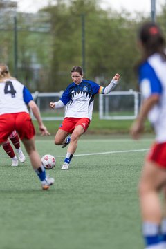 Bild 267 - F Hamburger SV 2 - SpVg Aurich : Ergebnis: 1:1
